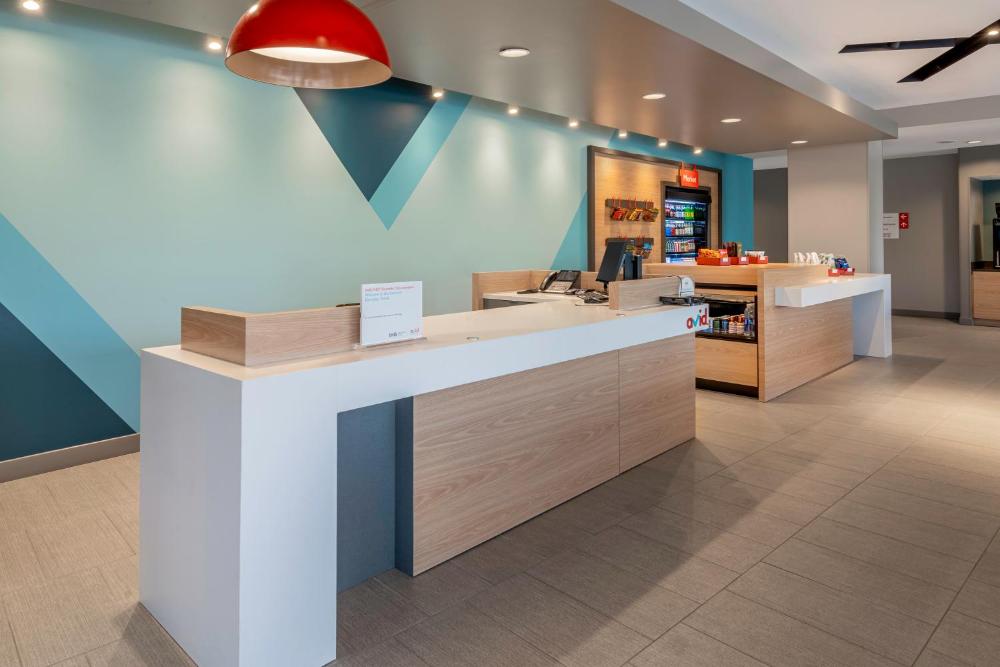 avid hotels Milwaukee West - Waukesha by IHG